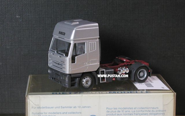Iveco Eurostar Zugmaschine 2a silbermetallic Eurostar