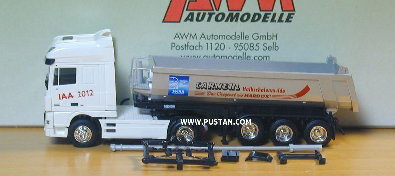 www.carnehl.eu Carnehl Halbschalenmulde Das Original aus Hardox ® IAA 2012 Nutzfahrzeuge Motor der Zukunft 64. Internationale Automobil Ausstellung 105.480 Euro5 Carnehl
