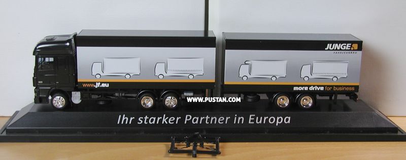 JUNGE Fahrzeugbau more drive for business www.jf.eu DAF 105.480 Euro5 Ihr starker Partner in Europa Limited Edition Your strong partner in Europe Junge