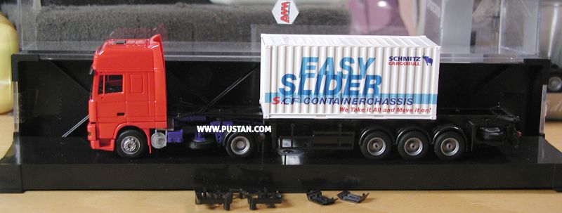 Schmitz Cargobull EASY SLIDER S.CF Containerchassis We Take it All and Move it on! Schmitz