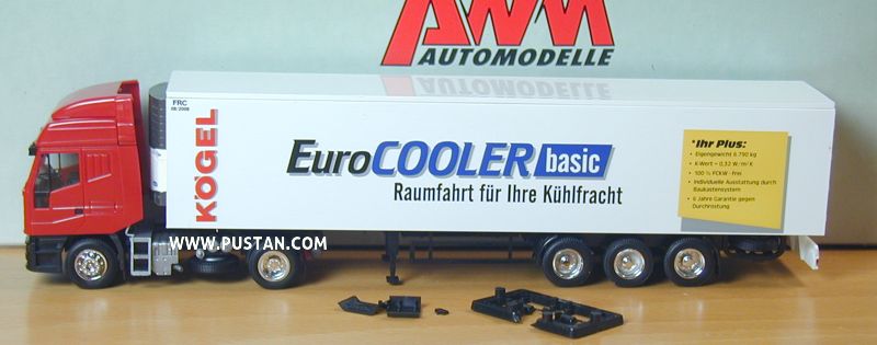 Kögel EuroCOOLER basic Raumfahrt für Ihre Kühlfracht Ihr Plus Eigengewicht 6.970 kg K-Wert = 0,32 W/m²K 100% FCKW-Frei Individuelle Ausstattung durch Baukastensystem 6 Jahre Garantie gegen Durchrostung FRC CARRIER Vector ULM Kögel