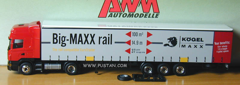 Kögel M A X X Big-MAXX rail The rail compatible EuroTrailer 100 m³ 14.9 m 37 pallet storage area Your benefits: 9 m³ volume 1.3 m length 4 pallet spaces www.bigmaxx.eu Ihr Plus: 9 m³ Volumen 1,3 m Länge 4 Stellplätze Der bahnverladbare Eurotrailer Palettenstellplätze Kögel