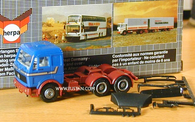Daimler-Benz 2638 S Herpa Zugmaschine 3a blau Chassis rot Falsche Kennung 2238 Mercedes