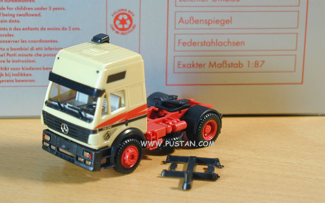 Mercedes 1838 Herpa Zugmaschine Hinderer Hinderer