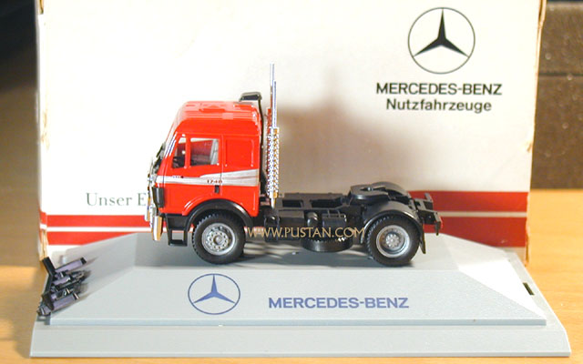 Mercedes-Benz Nutzfahrzeuge SK 1748 5.4.-12.4.1989 Hannover Messe Industrie 89 Unser Einsatz für Ihren Erfolg Mercedes-Benz