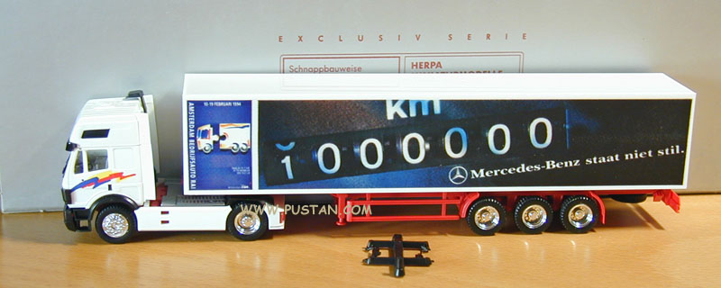 Mercedes-Benz staat niet stil. 1000000 km Amsterdam Bedrijfsauto RAI 10-19 Februari 1994 Mercedes-Benz
