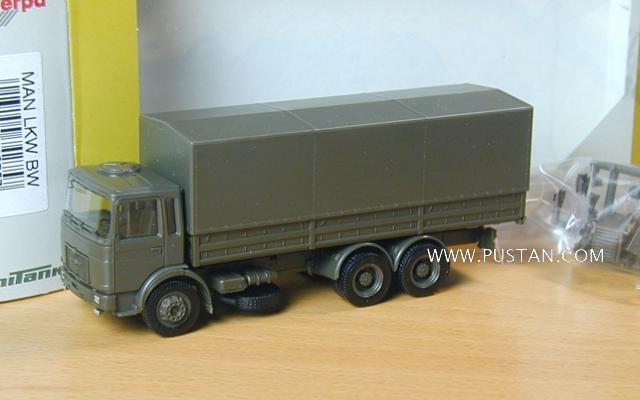 MAN LKW BW miniTanks F 8, 3a gelboliv, 10t mil 6x4 mit Plane miniTanks