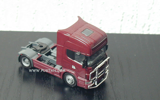 Herpa 145220 Weinrot 144 TL 2a mit Chassisverkleidung Scania