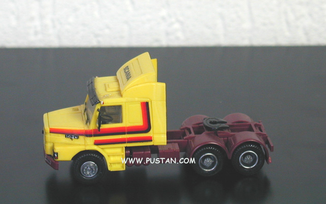 Herpa 844001 Scania Hauber 142 H 3a mit Windleitblechen Schwefelgelb Scania