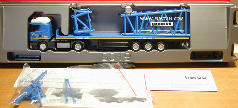 Felbermayr 537 beladen mit Kopfstück und Reduzierstück für Liebherr Raupenkran LR 1600/2 Wels Austria Felbermayr