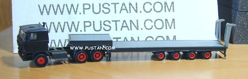 Herpa 827007 DAF Tieflader 3a/4a schwarz DAF