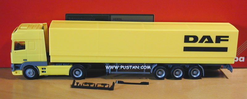 Herpa 143257 DAF 95 Super Space Cab Europritscheplanen-Sattelzug 2a/3a DAF