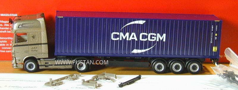 2,9m 9'6'' MAX. GROSS 30.480 67.200 TARE 3.900 8.600 MAX. CARGO 26.580 62.050 CU. CAP 33.2 CU.M 1.172 CU.FT CMAU 4247061 45G1 CMA CGM Hölzel Tiefflieger M.H.T Trucking BESSER DAF Mittweida Sachsen Hoelzel