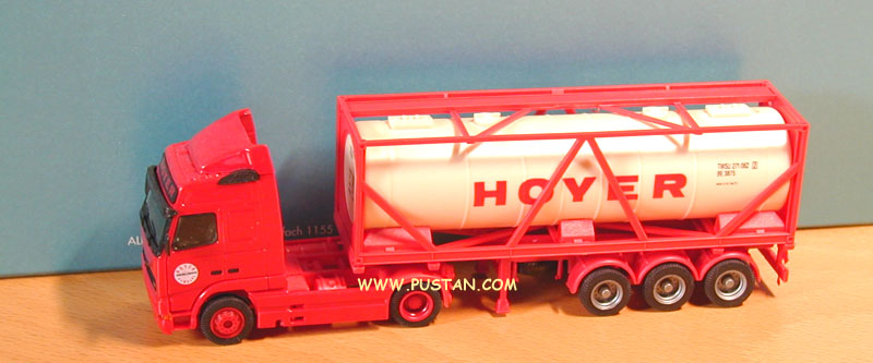 Hoyer Hamburg Internationale Fachspedition - TWSU 271 062 2 BE 3875 BAM D/70 738/TC Kammer 3 6.000 L MAX GROSS 35.000 KG 77.160 LB TARE 4.400 KG 9.700 LB CAPACITY 28.400 L WORKING PR. 1,74 BAR Hoyer