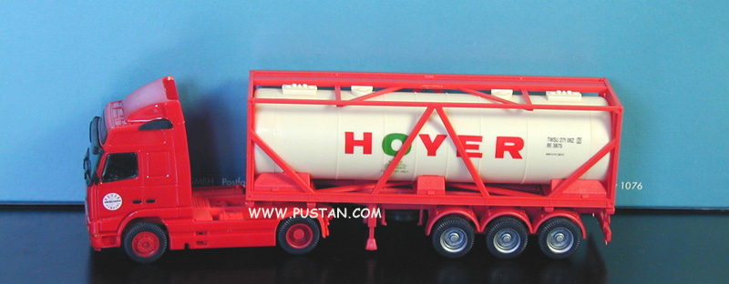 Hoyer Hamburg Internationale Fachspedition - TWSU 271 062 2 BE 3875 BAM D/70 738/TC Kammer 3 6.000 L MAX GROSS 35.000 KG 77.160 LB TARE 4.400 KG 9.700 LB CAPACITY 28.400 L WORKING PR. 1.74 BAR NUR FÜR LEBENSMITTEL TRANSPORTE FOODSTUFF ONLY Hoyer