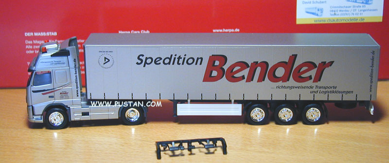Bender Spedition ...richtungsweisende Transporte und Logistiklösungen / DIN EN ISO 9001 / Dekra Certification Services Bender