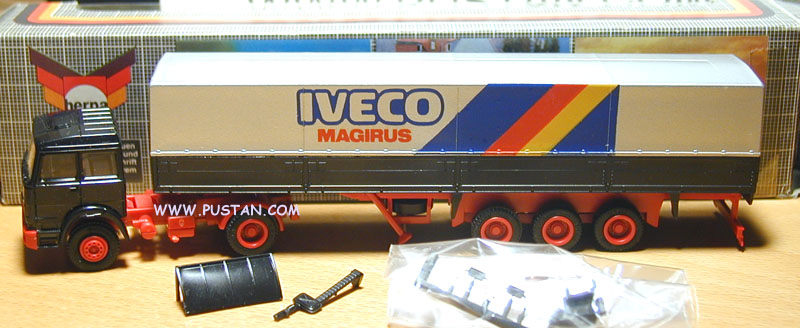 Iveco Magirus schwarz silber mit Dachspoiler Iveco
