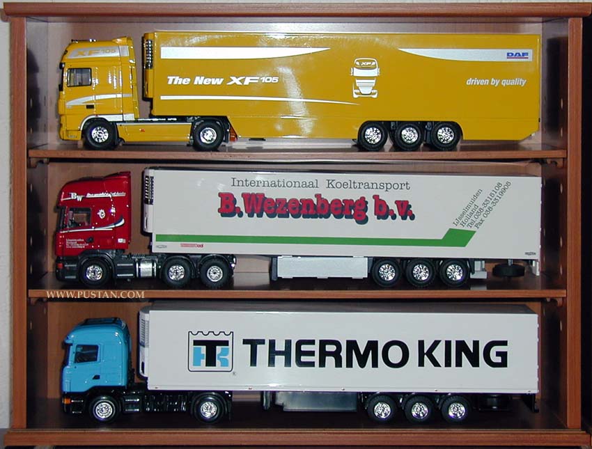 DAF XF 105 Promotion / Wezenberg Scania / Thermo King Vitrine 1
