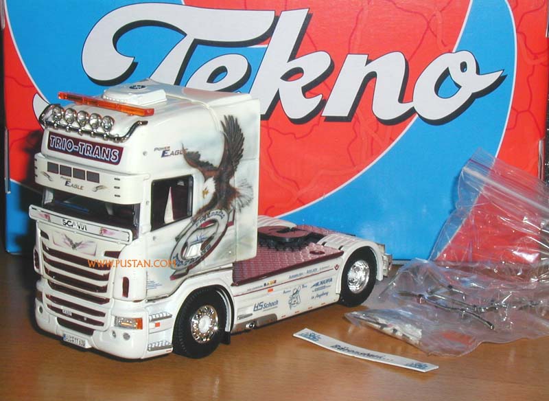 Tekno 65614 Scania R620 V8 '09 Topline TBP 098000A 4x2 TRIO-TRANS Logistik GmbH Friedberg Darching Power EAGLE AIC TT 630 ALB-LACKIERUNG SAUR Airbrush - Atelier G. Suchalla HS Schoch LKW-Zubehör / Truckstyling Autohof Berg A9 Exit 31 ALNUFA Ihr Scania Partner in Augsburg stone attack Augsburg Ulm Bärenstark Trio-Trans